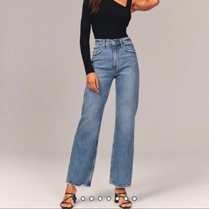 Abercrombie 90s Baggy Ultra High Rise Jeans
